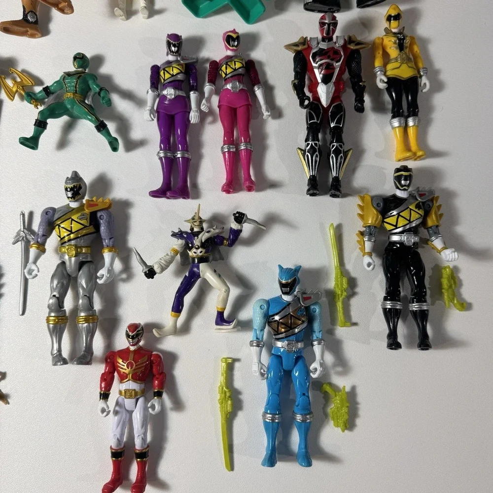 Vintage 90s Y2K Power‎ Rangers Action Figures Lot w/ Accessories 20+ Pcs